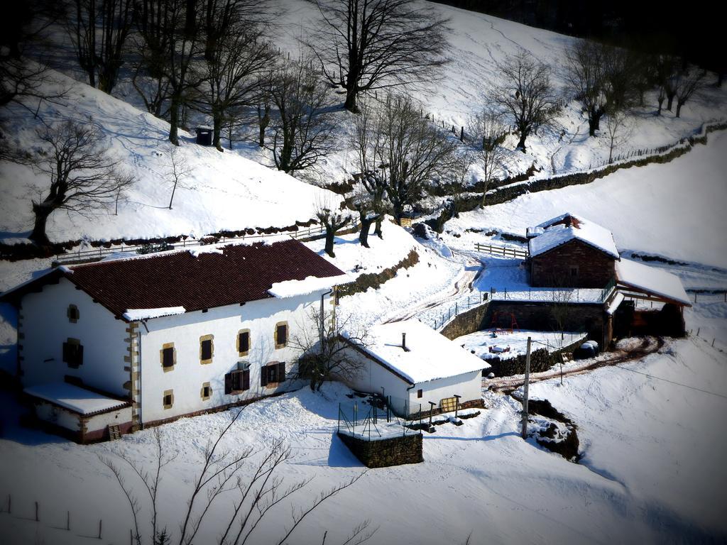 Casa Rural Urruska Elizondo Bagian luar foto