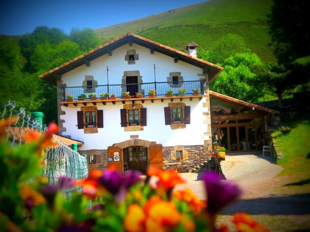 Casa Rural Urruska Elizondo Bagian luar foto