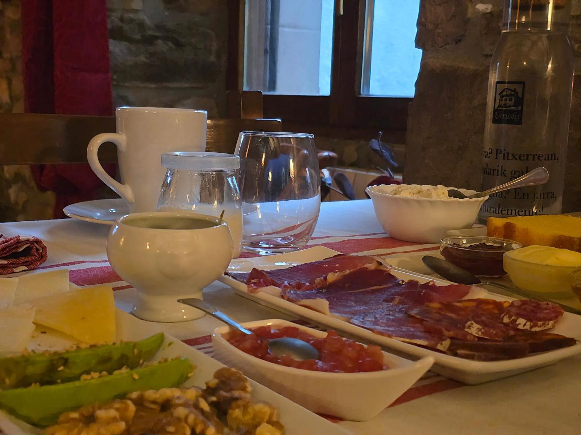 Casa Rural Urruska Elizondo Bagian luar foto