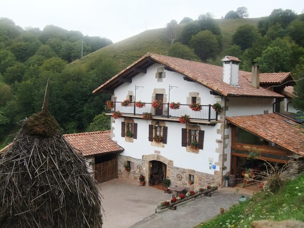 Casa Rural Urruska Elizondo Bagian luar foto